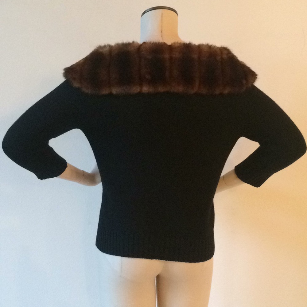 Saks Fifth Avenue sweater - Picture 3 of 8
